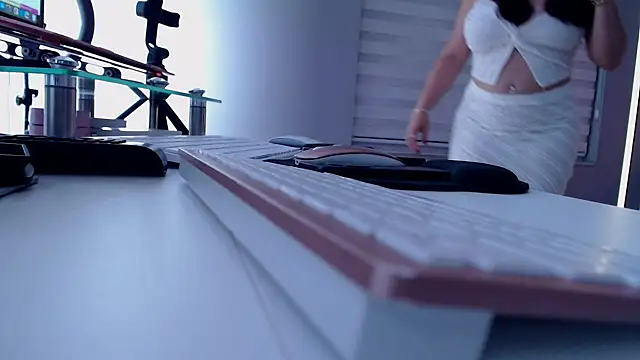 theofficialsophiasanchez online show from April 10, 2026, 1:33 am