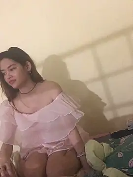 MaiHoang2k online show from February 22, 2026, 10:03 am