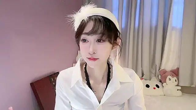 ai-ai-mi online show from November 5, 2025, 2:33 am