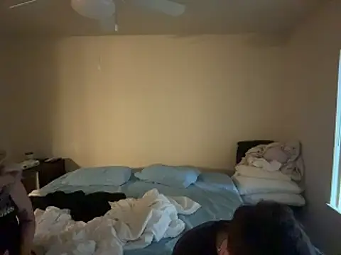 Snapshot of Matthew23Z chatting on November 16, 2025, 8:14 pm Matthew23Z online show from November 16, 2025, 8:14 pm