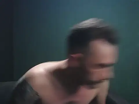 Snapshot of guesswhatbitch chatting on September 24, 2025, 11:52 pm guesswhatbitch online show from September 24, 2025, 11:52 pm