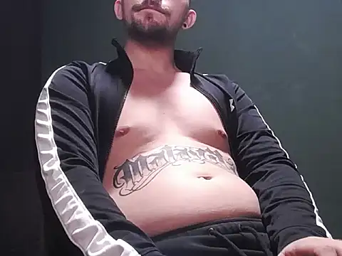 Snapshot of guesswhatbitch chatting on November 6, 2025, 3:46 pm guesswhatbitch online show from November 6, 2025, 3:46 pm