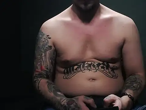 Snapshot of guesswhatbitch chatting on November 9, 2025, 8:29 pm guesswhatbitch online show from November 9, 2025, 8:29 pm