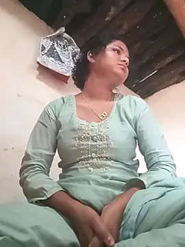 Hot Shredha online show from October 31, 2025, 4:35 am