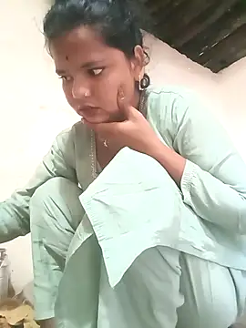 Hot Shredha online show from November 2, 2025, 1:52 am