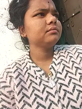 Hot Shredha online show from November 27, 2025, 2:35 am