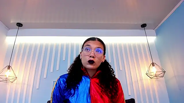 SweetStarr  online show from October 31, 2025, 12:28 pm