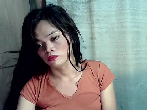 Snapshot of Nikah_loves_u chatting on December 3, 2025, 4:20 am Nikah loves u online show from December 3, 2025, 4:20 am