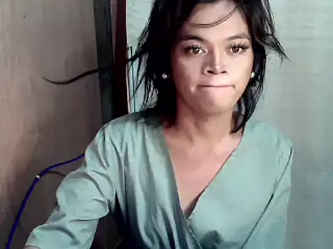 Snapshot of Nikah_loves_u chatting on December 4, 2025, 9:07 am Nikah loves u online show from December 4, 2025, 9:07 am