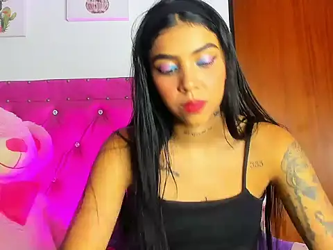 dahiiangomezz online show from September 27, 2025, 8:19 am