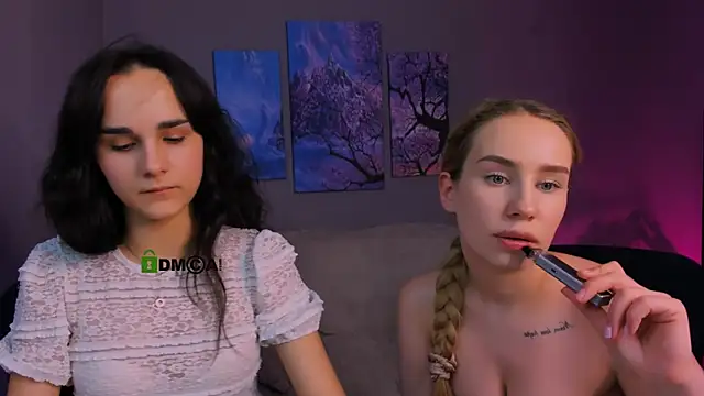 ariana ross7 online show from December 3, 2025, 11:58 pm