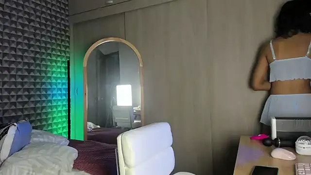 Snapshot of MissDhana chatting on February 19, 2026, 2:18 am MissDhana online show from February 19, 2026, 2:18 am