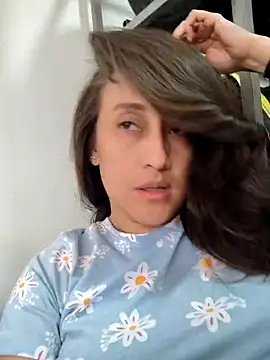 valery506 online show from February 19, 2026, 5:53 pm