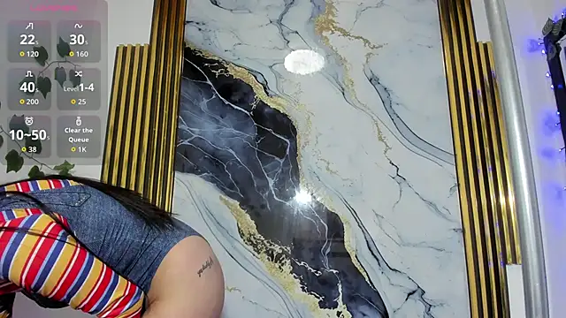 brittanyy20 online show from October 28, 2025, 9:46 am