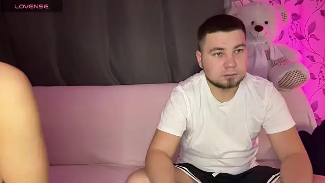 coupleinspire online show from November 11, 2025, 8:09 pm