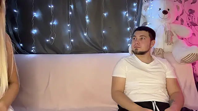 coupleinspire online show from December 4, 2025, 8:39 pm