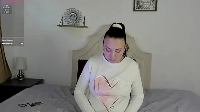 Snapshot of Diosavera chatting on October 28, 2025, 9:39 pm Diosavera online show from October 28, 2025, 9:39 pm