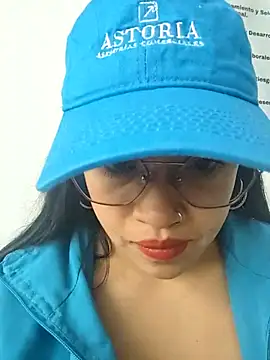 MILA  06 online show from November 19, 2025, 1:44 pm