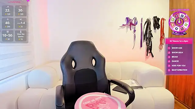 Snapshot of abu_dhabi_21 chatting on December 18, 2025, 9:37 am abu dhabi 21 online show from December 18, 2025, 9:37 am