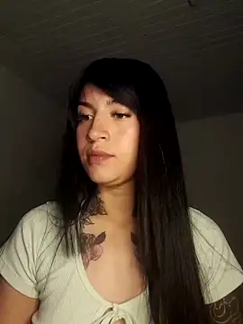 gabii hardy online show from April 19, 2026, 10:25 am