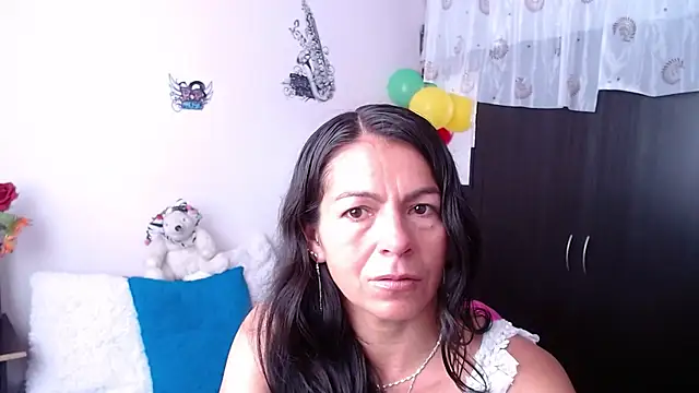 Snapshot of camilavargas_ chatting on September 25, 2025, 8:23 pm camilavargas  online show from September 25, 2025, 8:23 pm