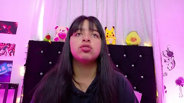 queen salomme online show from October 17, 2025, 11:24 am