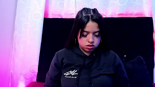 queen salomme online show from December 18, 2025, 8:59 pm