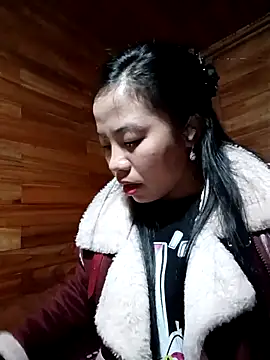 tulipsexy online show from December 3, 2025, 2:15 pm