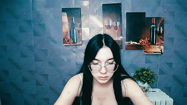 MiraBabe  online show from September 29, 2025, 6:40 am