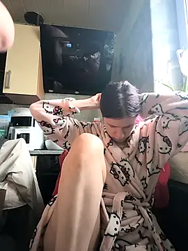 Hot SkinnyGirl online show from February 18, 2026, 2:24 pm