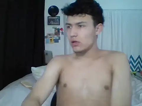 Snapshot of El_awo_ chatting on September 25, 2025, 4:43 pm El awo  online show from September 25, 2025, 4:43 pm