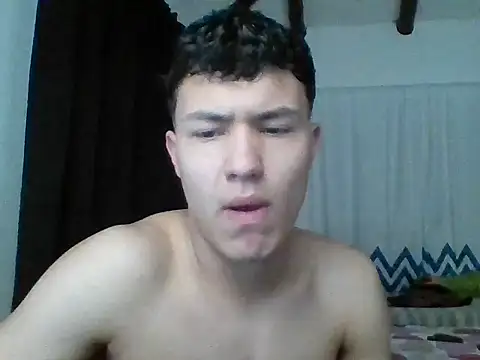 Snapshot of El_awo_ chatting on October 28, 2025, 3:47 pm El awo  online show from October 28, 2025, 3:47 pm