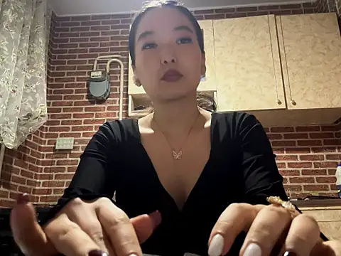 Snapshot of EmmaLeexth chatting on September 24, 2025, 6:55 pm EmmaLeexth online show from September 24, 2025, 6:55 pm