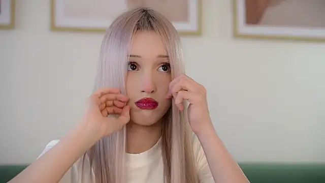 Snapshot of Laura_Obsidian chatting on September 30, 2025, 7:46 am Laura Obsidian online show from September 30, 2025, 7:46 am