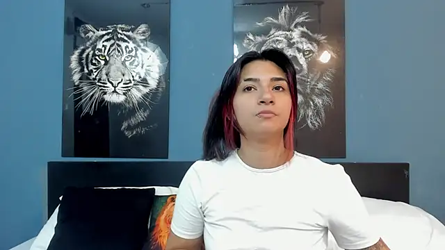 KENDRAOWEN online show from October 11, 2025, 8:51 pm