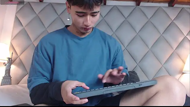 Clement Reyes online show from October 16, 2025, 12:50 pm