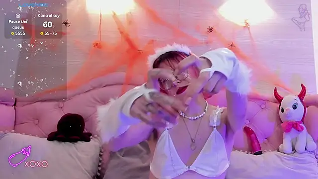 Rossiie Hunt  online show from October 16, 2025, 4:30 pm