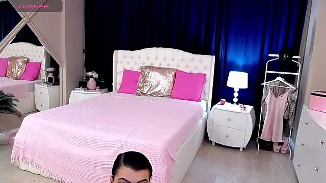 Snapshot of Vanilux_Butter chatting on October 15, 2025, 12:05 pm Vanilux Butter online show from October 15, 2025, 12:05 pm