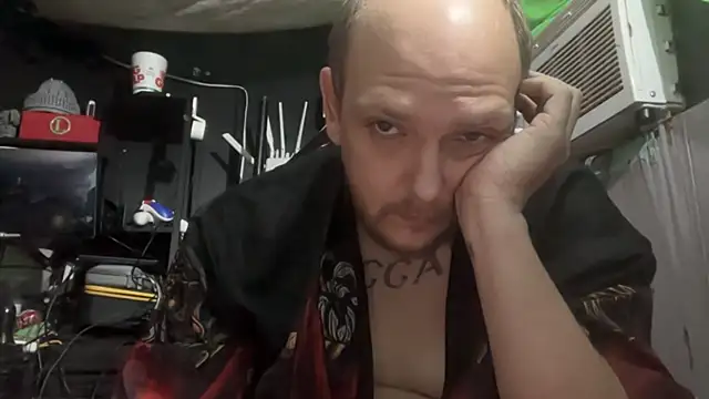 lickyluke17 online show from October 9, 2025, 9:40 am