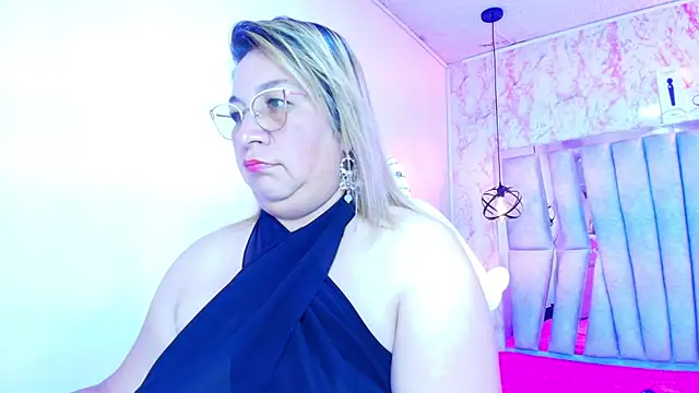 MaylinRosse  online show from October 21, 2025, 7:47 pm