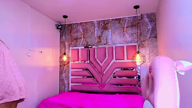 MaylinRosse  online show from February 2, 2026, 7:12 pm