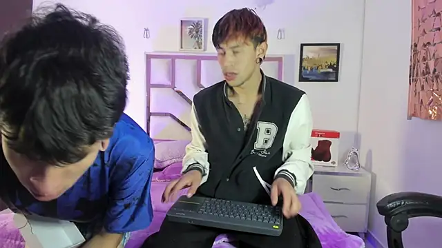 DemianSalvatore online show from February 2, 2026, 9:13 pm