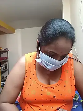 Snapshot of queendivya chatting on January 18, 2026, 7:23 am queendivya online show from January 18, 2026, 7:23 am