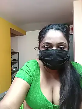 Snapshot of queendivya chatting on February 14, 2026, 3:14 am queendivya online show from February 14, 2026, 3:14 am