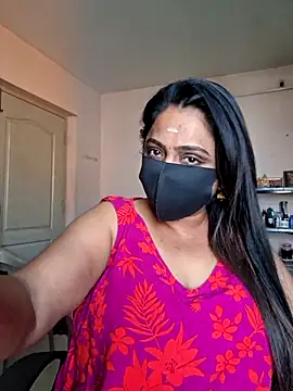 Snapshot of queendivya chatting on July 12, 2026, 4:14 am queendivya online show from July 12, 2026, 4:14 am