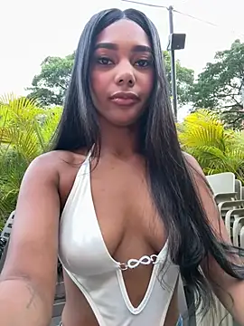 Snapshot of Savannahfisher chatting on May 14, 2026, 11:00 pm Savannahfisher online show from May 14, 2026, 11:00 pm