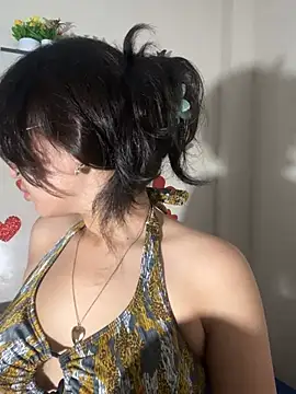 Noamilk online show from April 9, 2026, 6:41 am