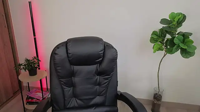 amyross s1 online show from October 12, 2025, 8:08 pm