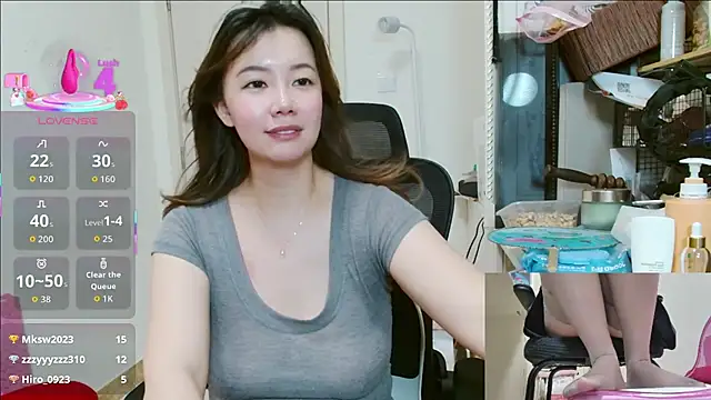 Snapshot of sallycui chatting on July 4, 2026, 1:28 pm sallycui online show from July 4, 2026, 1:28 pm