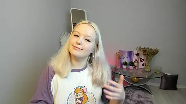 Snapshot of RoseThomas_ chatting on September 26, 2025, 1:37 pm RoseThomas  online show from September 26, 2025, 1:37 pm